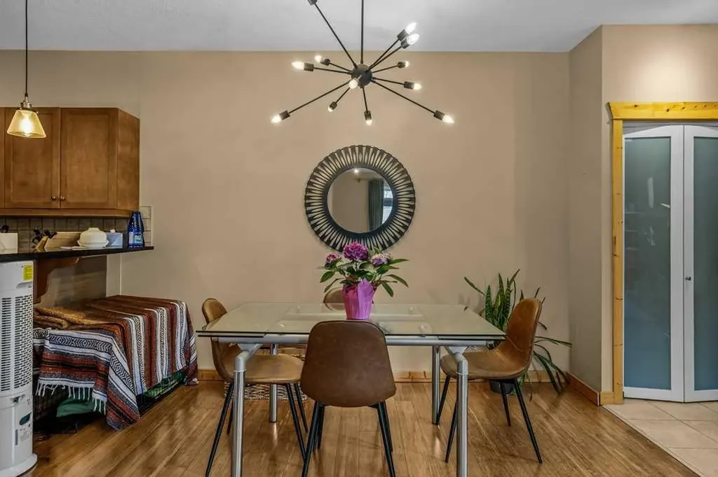 70 Dyrgas Gate Canmore AB T1W 3J6