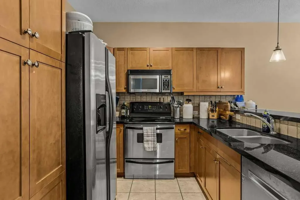 70 Dyrgas Gate Canmore AB T1W 3J6
