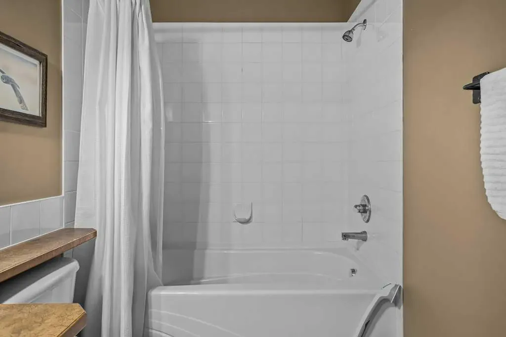 70 Dyrgas Gate Canmore AB T1W 3J6