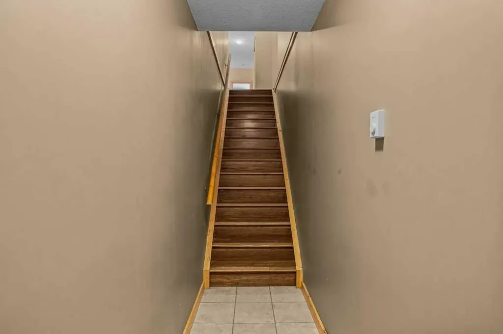 70 Dyrgas Gate Canmore AB T1W 3J6