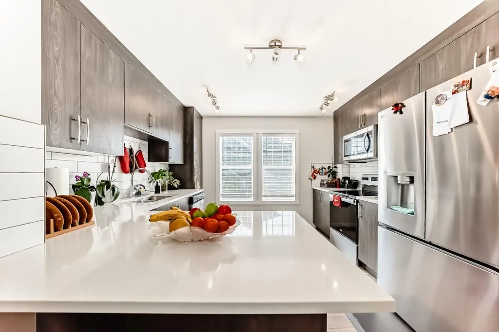 206 Cranbrook Square SE Calgary AB T3M3E3