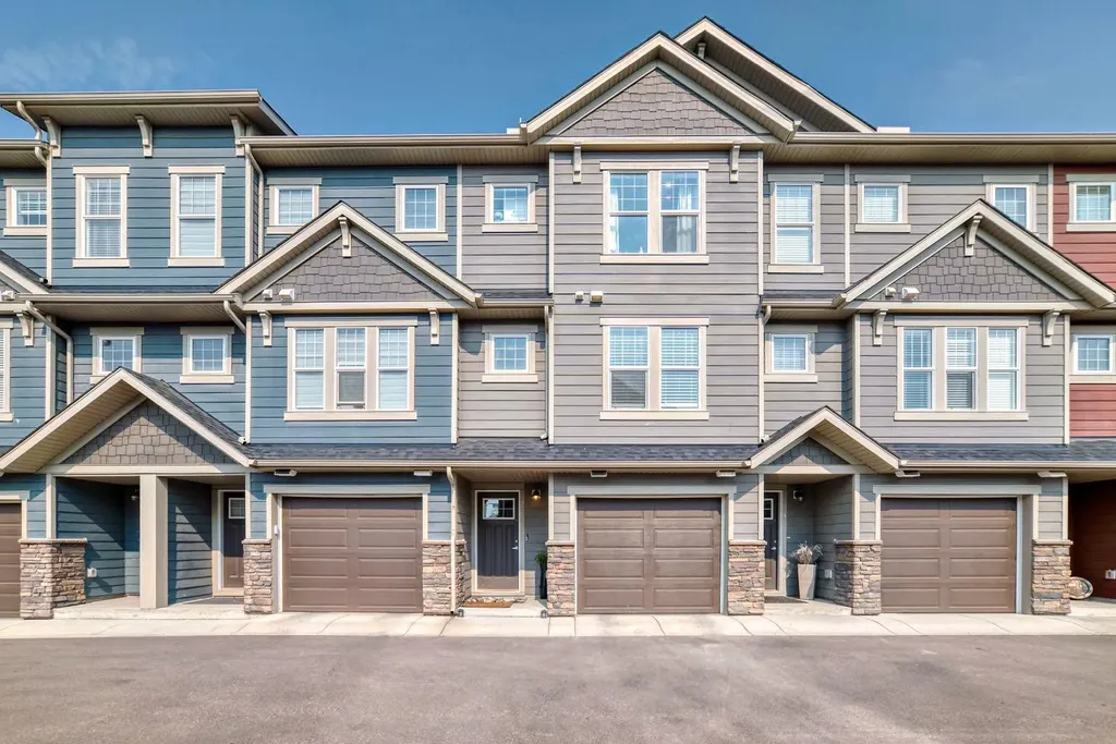 206 Cranbrook Square SE Calgary AB T3M3E3