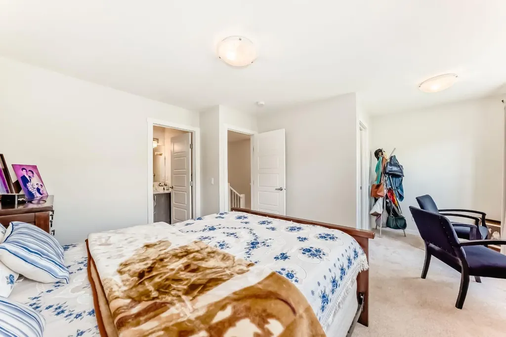 206 Cranbrook Square SE Calgary AB T3M3E3