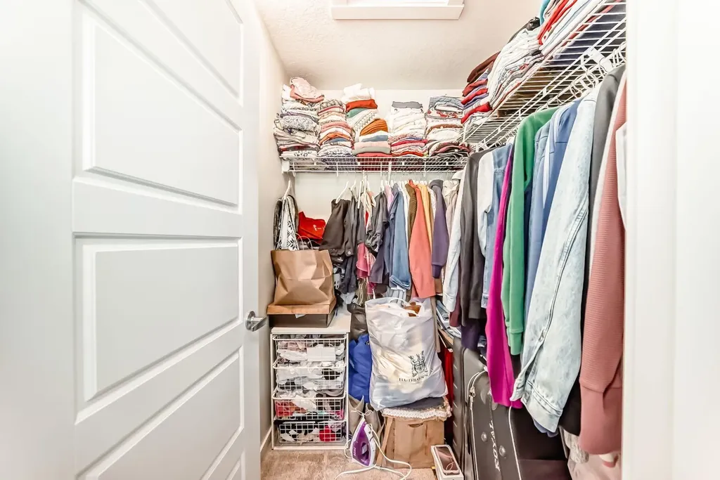 206 Cranbrook Square SE Calgary AB T3M3E3