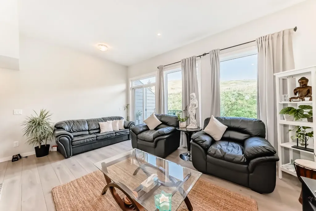 206 Cranbrook Square SE Calgary AB T3M3E3
