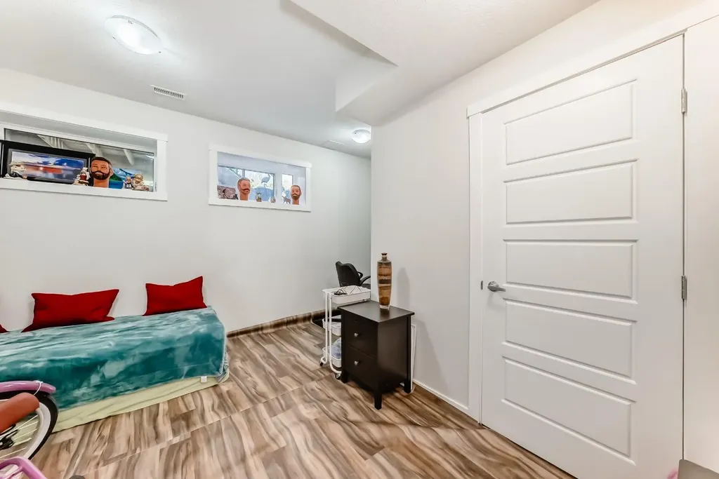 206 Cranbrook Square SE Calgary AB T3M3E3