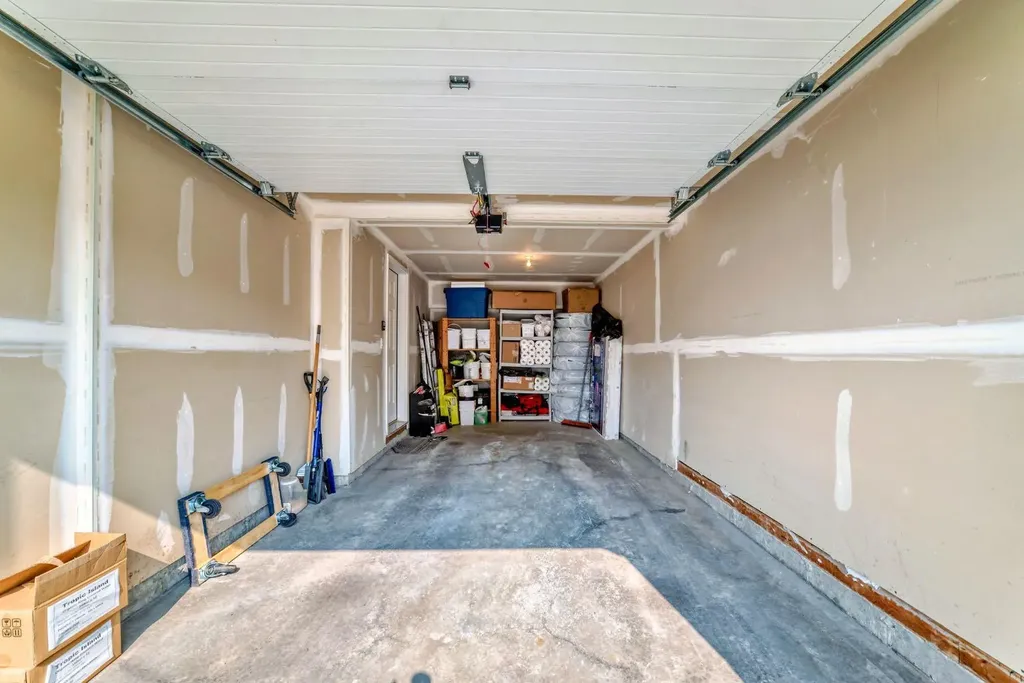 206 Cranbrook Square SE Calgary AB T3M3E3