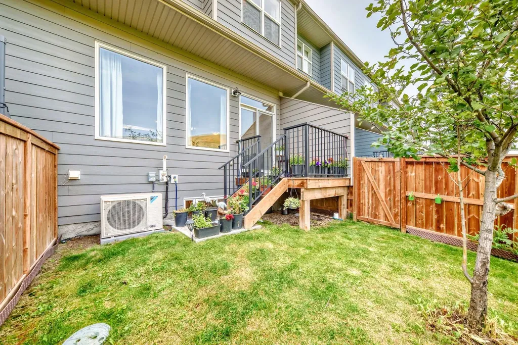 206 Cranbrook Square SE Calgary AB T3M3E3