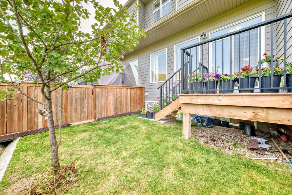 206 Cranbrook Square SE Calgary AB T3M3E3