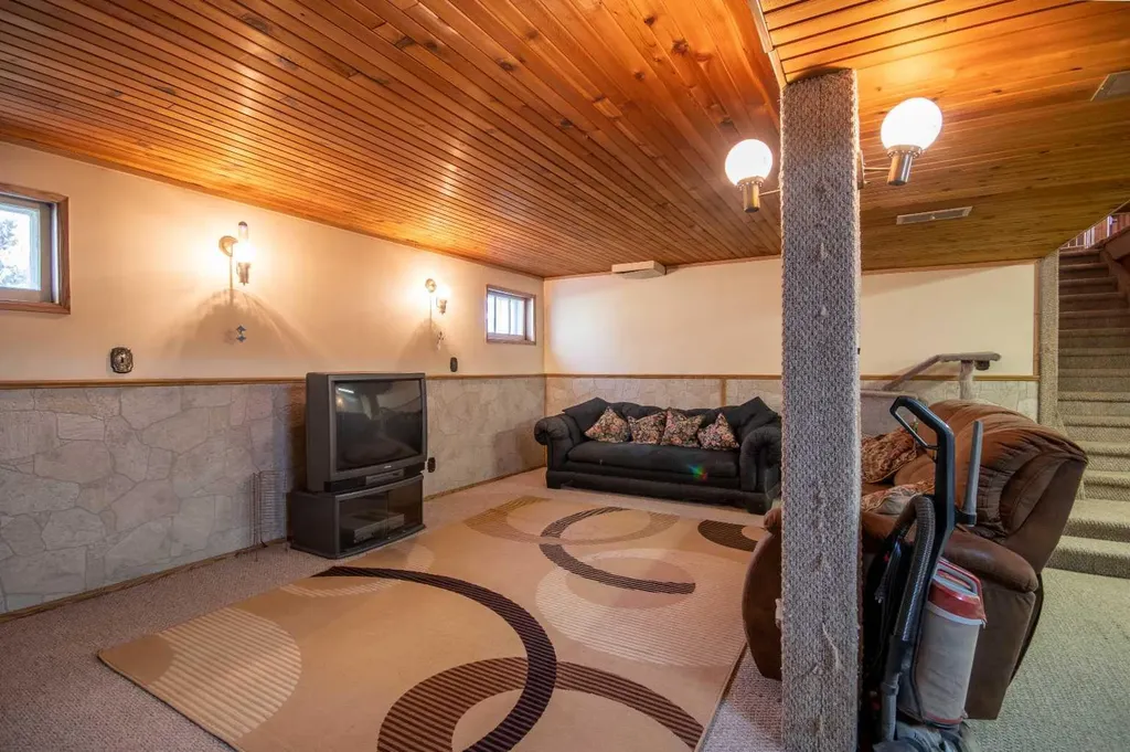 262022 Highway 27 Rural Kneehill County AB T0M 2B0