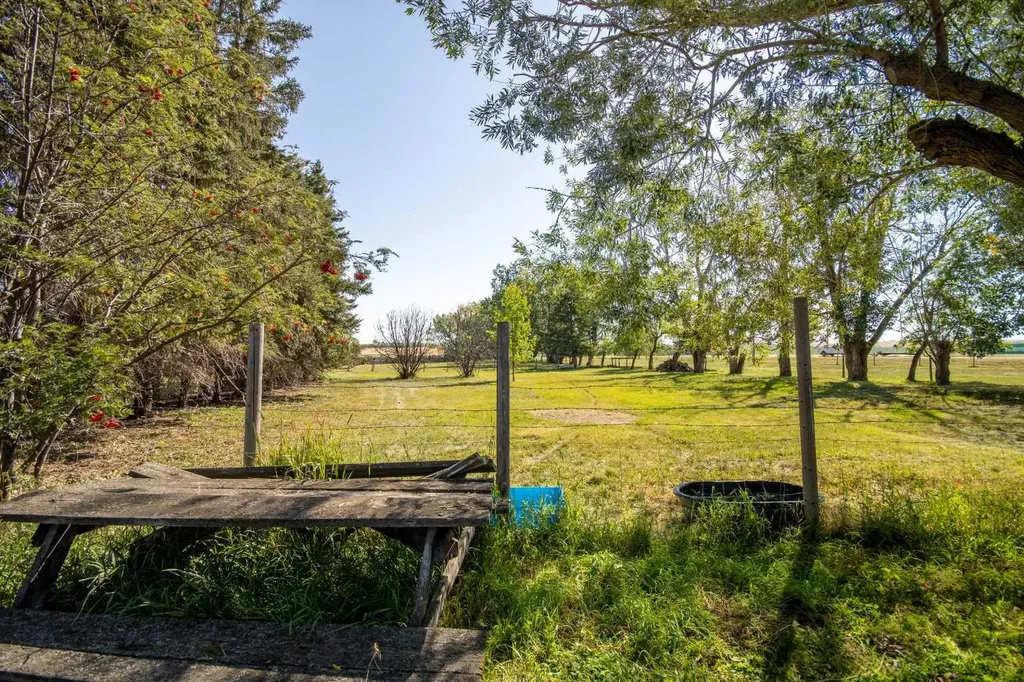 262022 Highway 27 Rural Kneehill County AB T0M 2B0