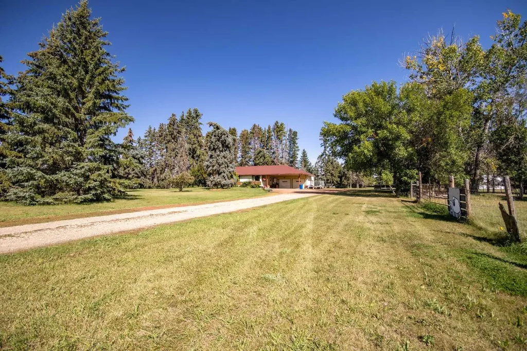 262022 Highway 27 Rural Kneehill County AB T0M 2B0