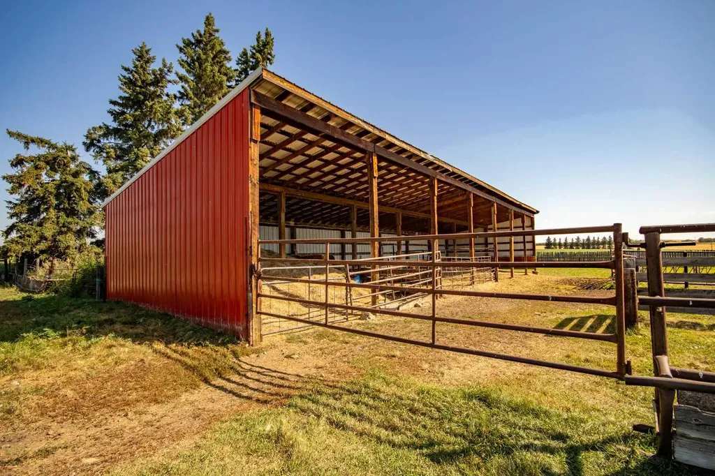 262022 Highway 27 Rural Kneehill County AB T0M 2B0