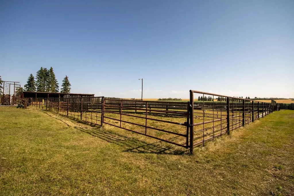 262022 Highway 27 Rural Kneehill County AB T0M 2B0