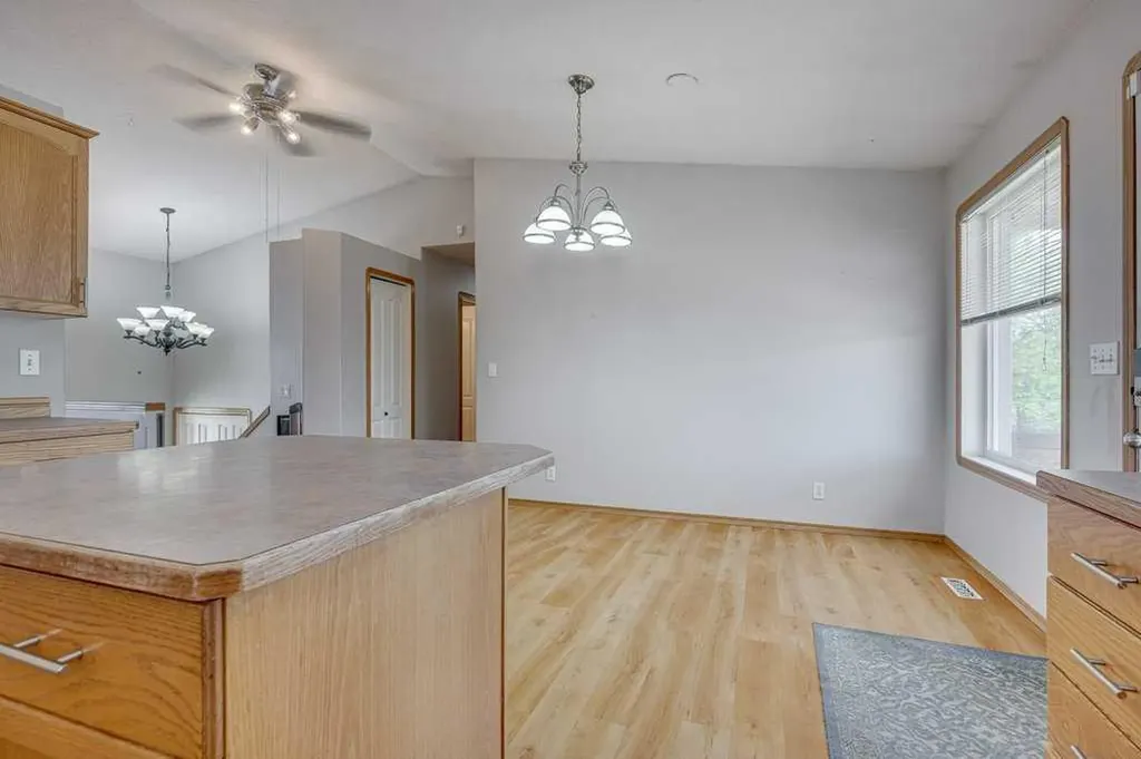 68 Herder Drive Sylvan Lake AB T4S1X8