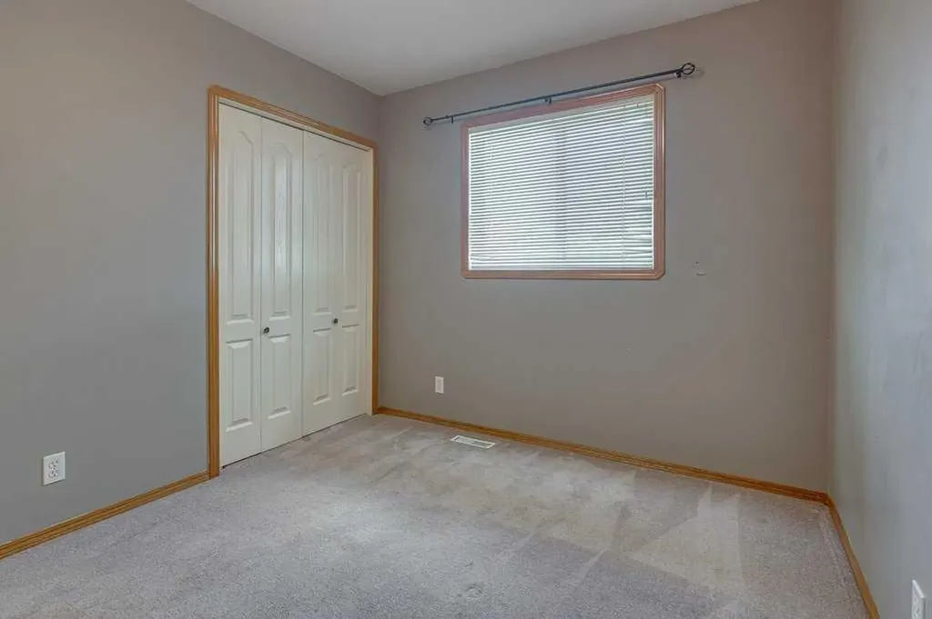 68 Herder Drive Sylvan Lake AB T4S1X8