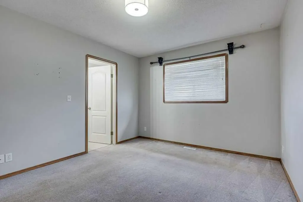 68 Herder Drive Sylvan Lake AB T4S1X8