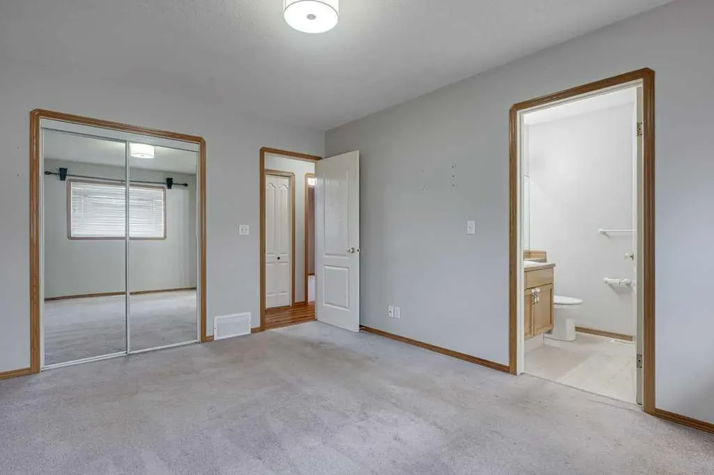 68 Herder Drive Sylvan Lake AB T4S1X8