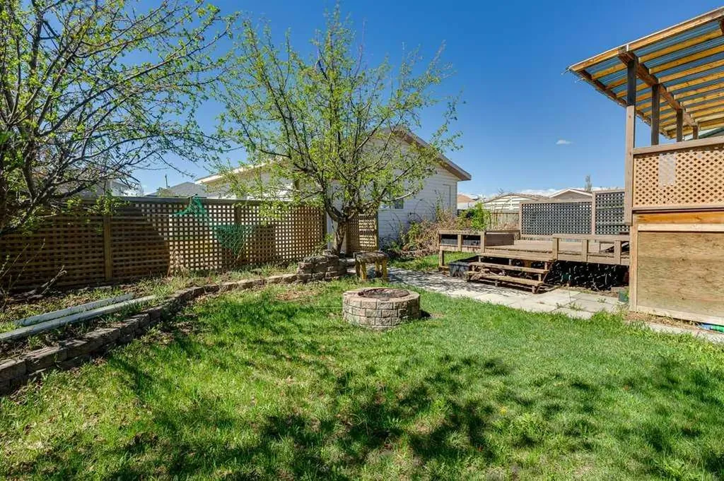 68 Herder Drive Sylvan Lake AB T4S1X8