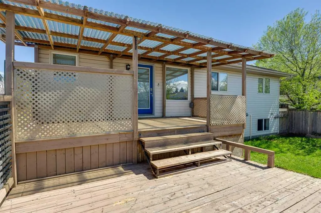 68 Herder Drive Sylvan Lake AB T4S1X8