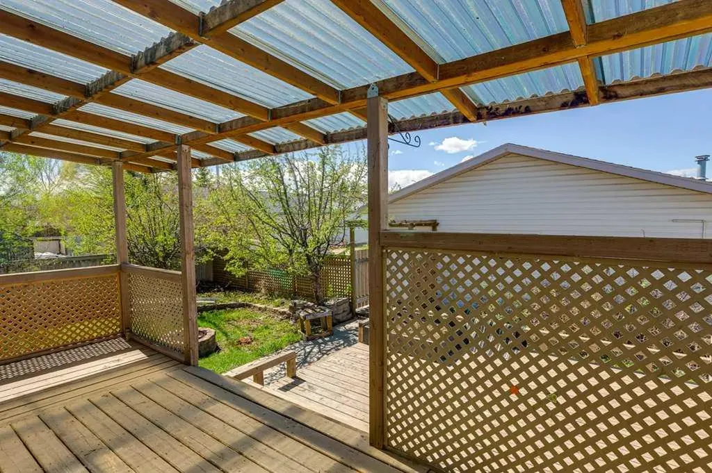 68 Herder Drive Sylvan Lake AB T4S1X8
