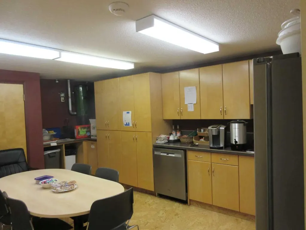 5127 49 Street Rocky Mountain House AB T4T 1B8