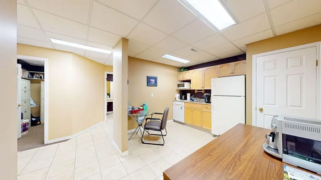 1335 Trans Canada Way SE Medicine Hat AB T1B 1J1