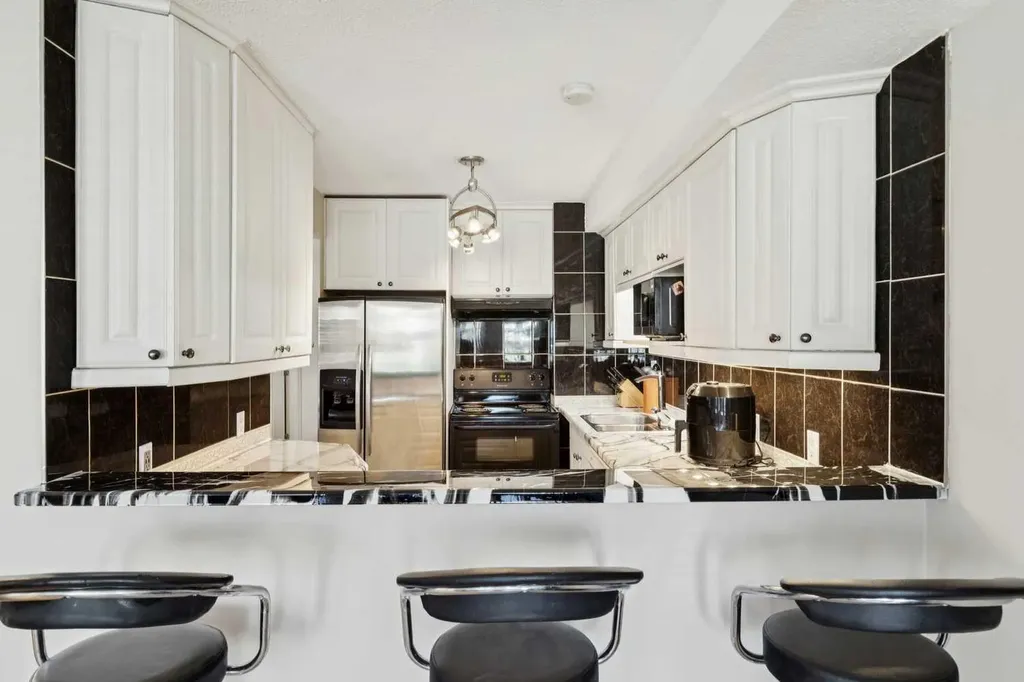 37 Ranch Glen Drive NW Calgary AB T3G 1T2