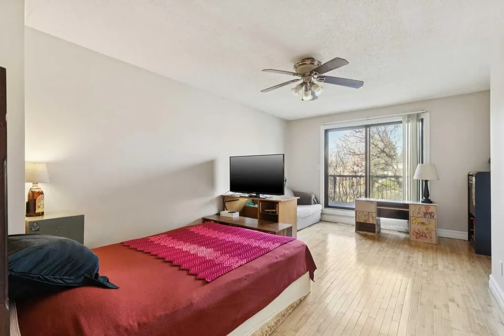 37 Ranch Glen Drive NW Calgary AB T3G 1T2