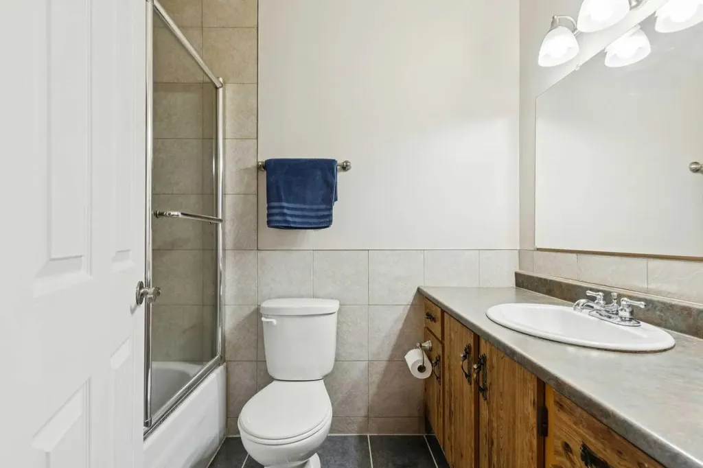 37 Ranch Glen Drive NW Calgary AB T3G 1T2