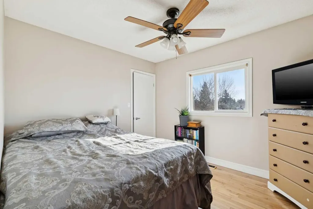 37 Ranch Glen Drive NW Calgary AB T3G 1T2
