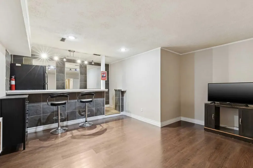 37 Ranch Glen Drive NW Calgary AB T3G 1T2