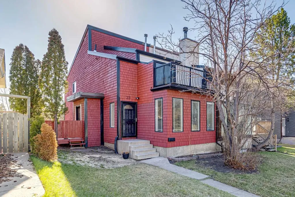 37 Ranch Glen Drive NW Calgary AB T3G 1T2