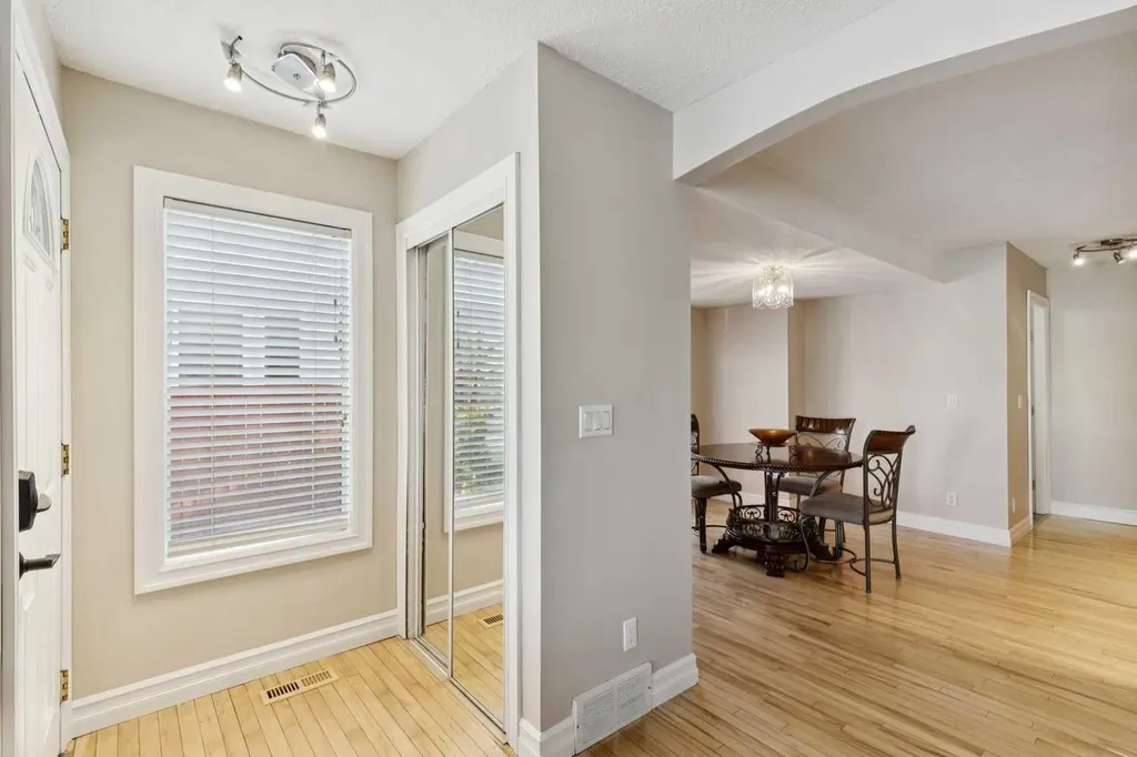 37 Ranch Glen Drive NW Calgary AB T3G 1T2
