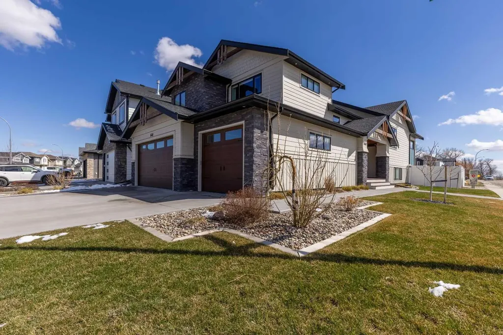 648 Sixmile Crescent S Lethbridge AB T1K 8G4