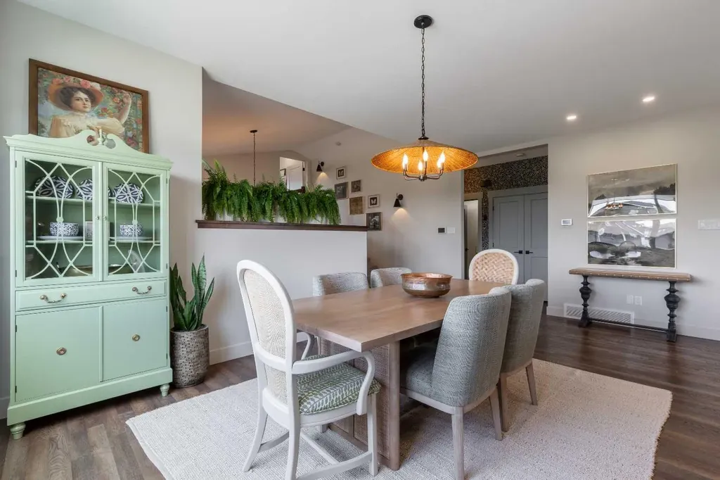 648 Sixmile Crescent S Lethbridge AB T1K 8G4