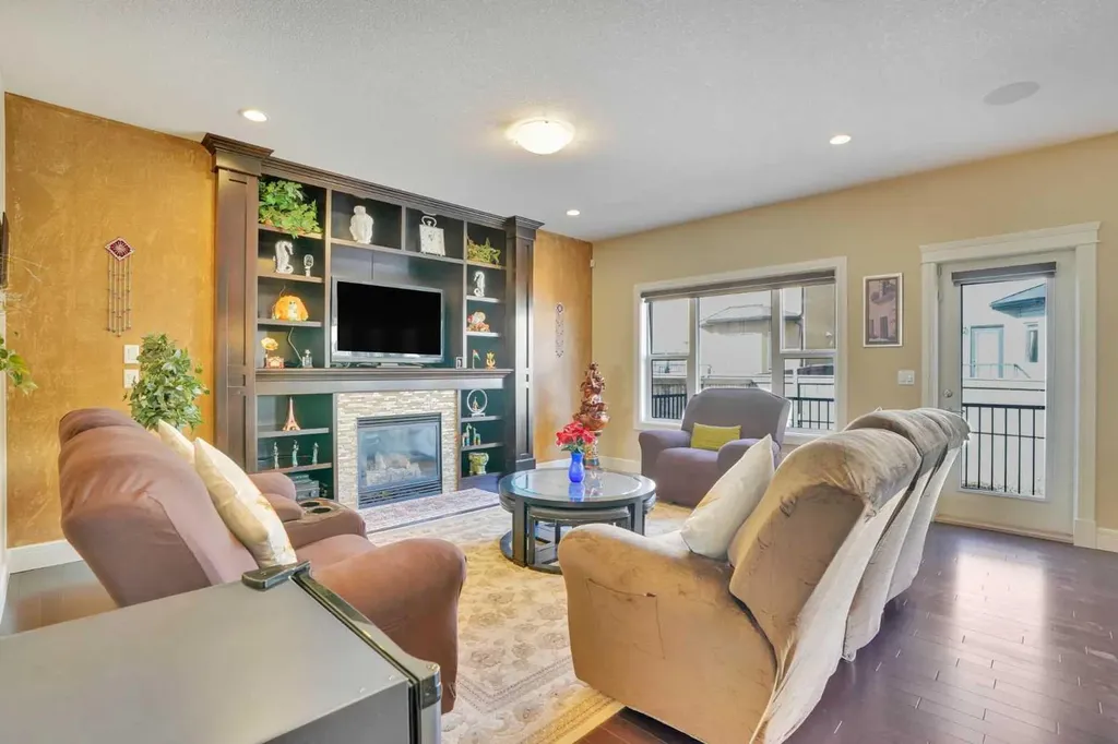 9 Saddlelake Grove NE Calgary AB T3J 0P2