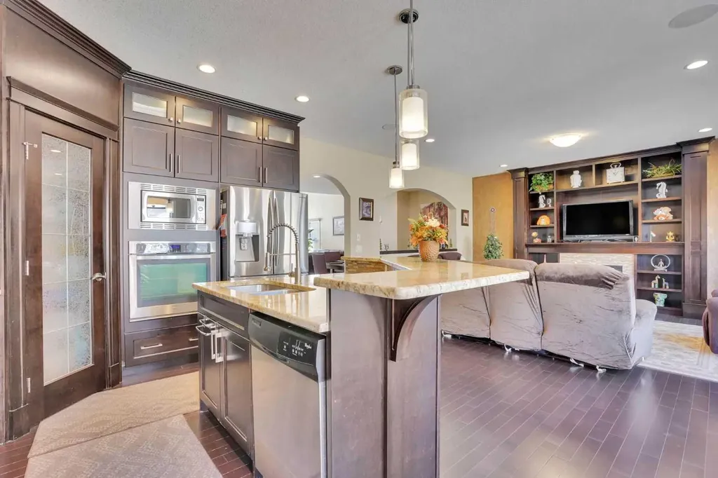 9 Saddlelake Grove NE Calgary AB T3J 0P2