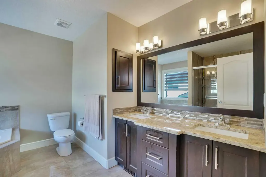 9 Saddlelake Grove NE Calgary AB T3J 0P2