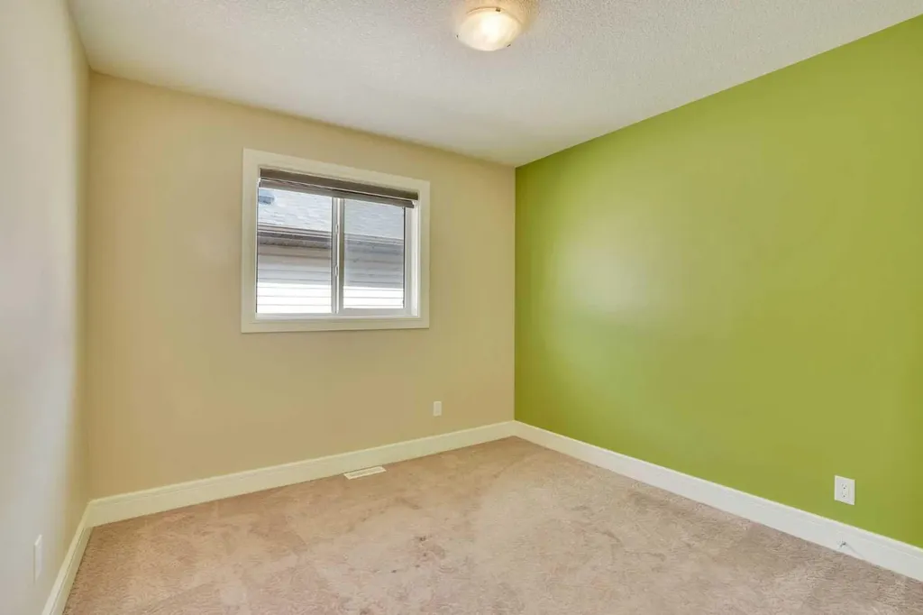 9 Saddlelake Grove NE Calgary AB T3J 0P2