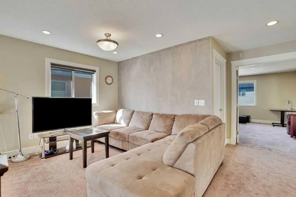 9 Saddlelake Grove NE Calgary AB T3J 0P2