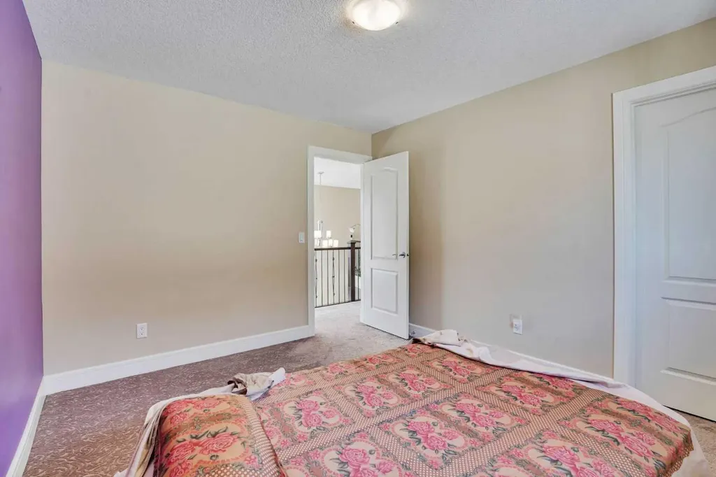 9 Saddlelake Grove NE Calgary AB T3J 0P2