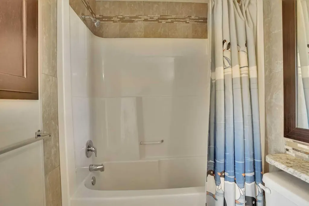 9 Saddlelake Grove NE Calgary AB T3J 0P2