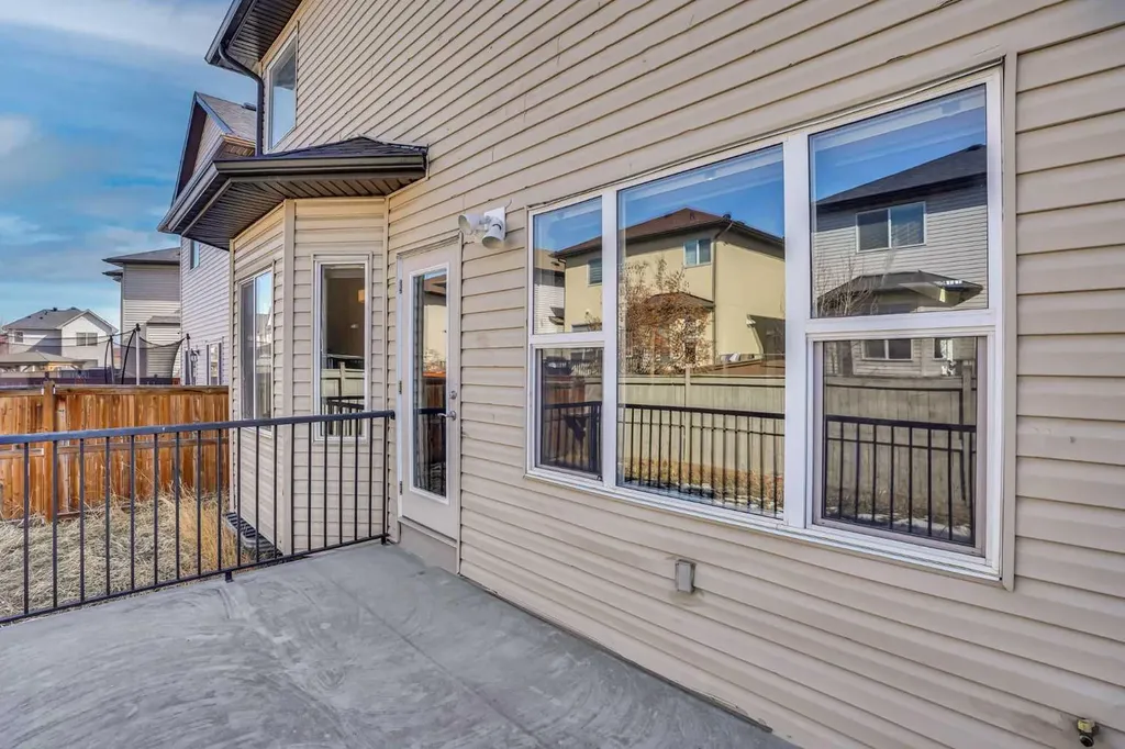 9 Saddlelake Grove NE Calgary AB T3J 0P2