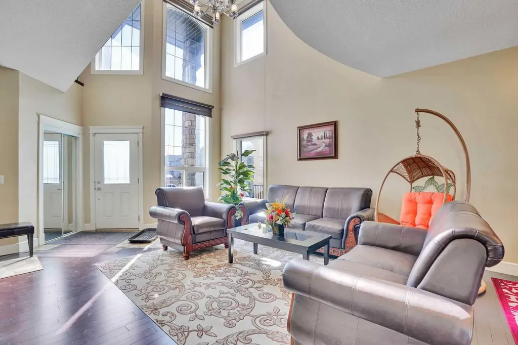 9 Saddlelake Grove NE Calgary AB T3J 0P2