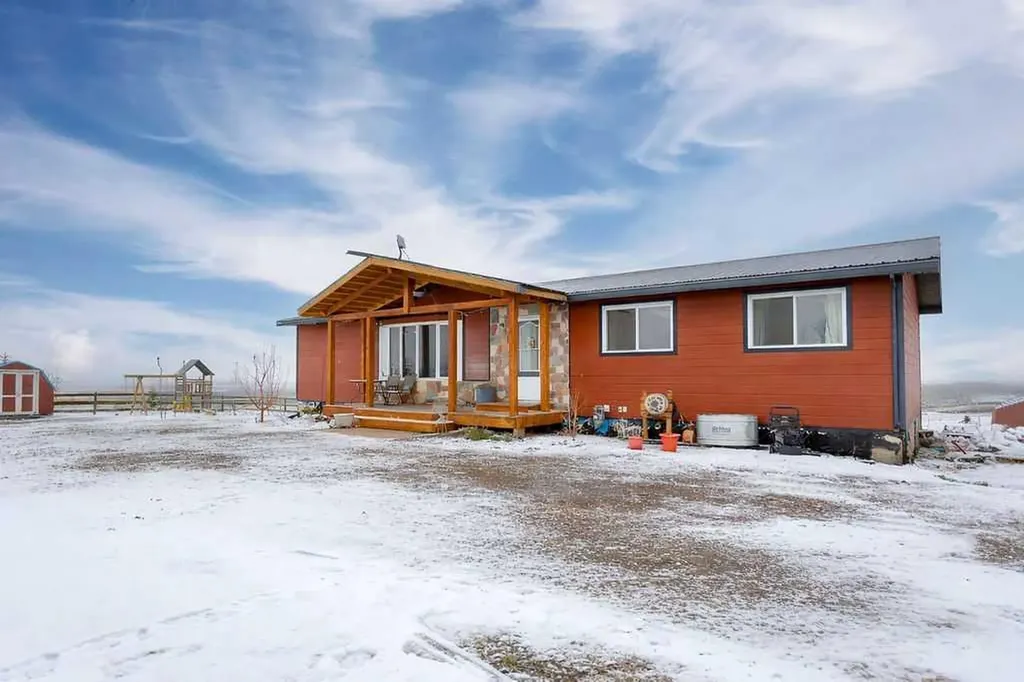 Point NW 17-44-4-w4 Rural Wainwright No. 61 M.d. Of AB T9W 1T5