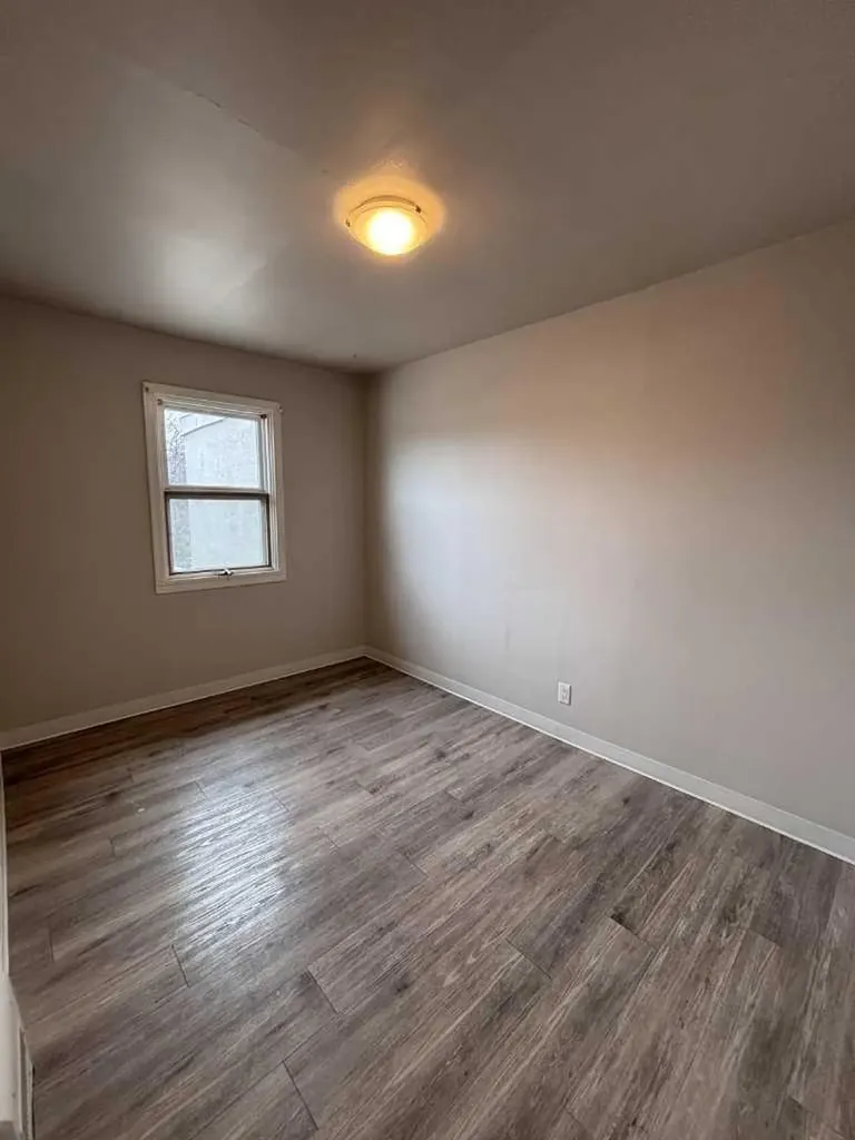 1814 10 Avenue S Lethbridge AB T1K 0B6