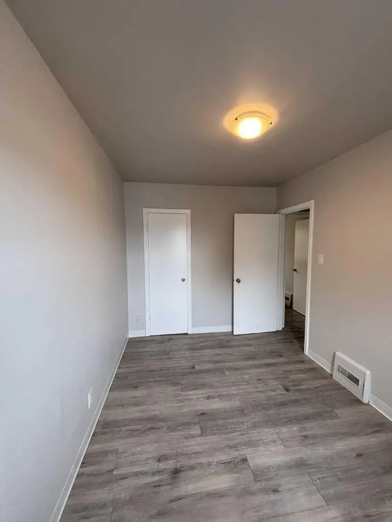 1814 10 Avenue S Lethbridge AB T1K 0B6