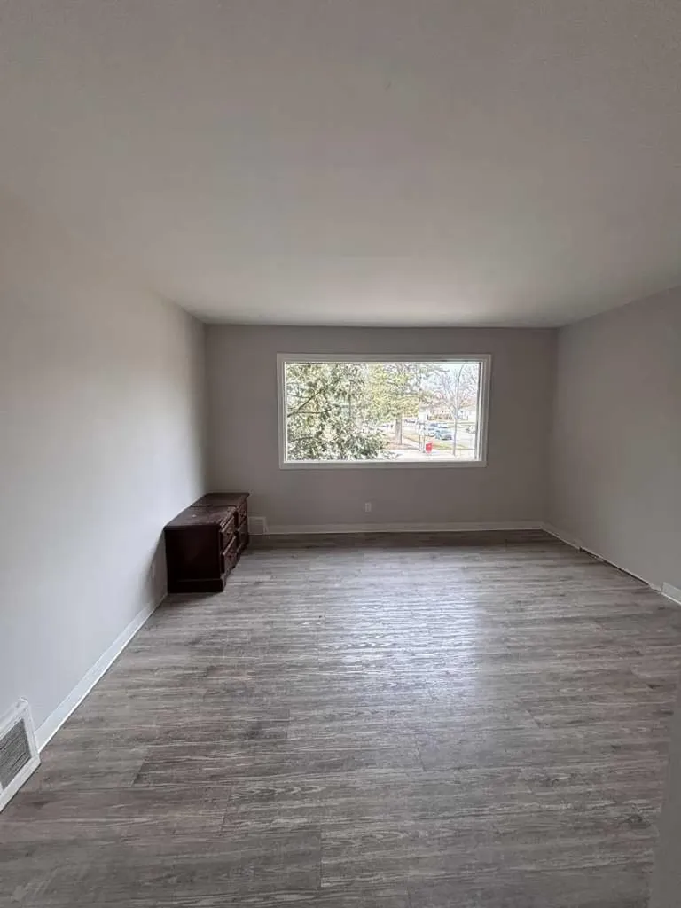 1814 10 Avenue S Lethbridge AB T1K 0B6