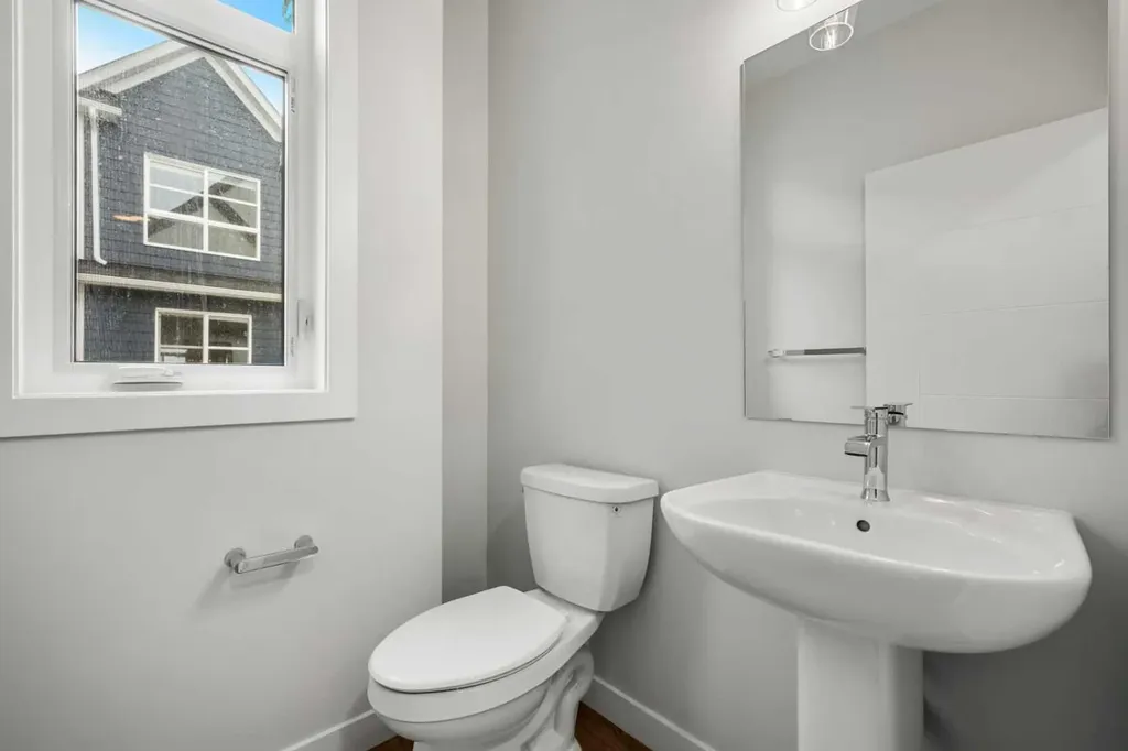 285 Chelsea Court Chestermere AB T1X 2W7